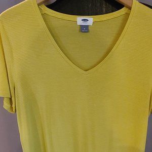 Yellow Old Navy Tee Shirt Size Medium